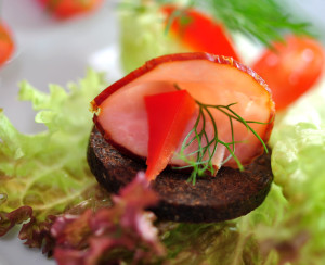 photo: Enjoyment from Westphalian Pumpernickel. http://de.fotolia.com/id/30071939 © Printemps / fotolia.com