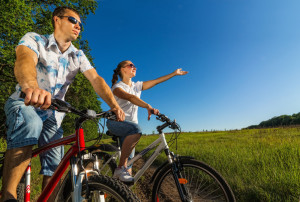 photo: Couple on bicycles. http://de.fotolia.com/id/42958340 © Artem Furman / fotolia.com